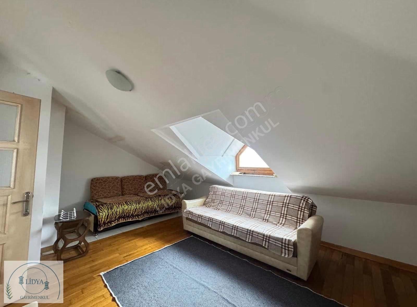 Fındıklı Mh. Aile Binasında Çok Geniş Teraslı Kısmi Eşyalı 1+1 - Görsel 20