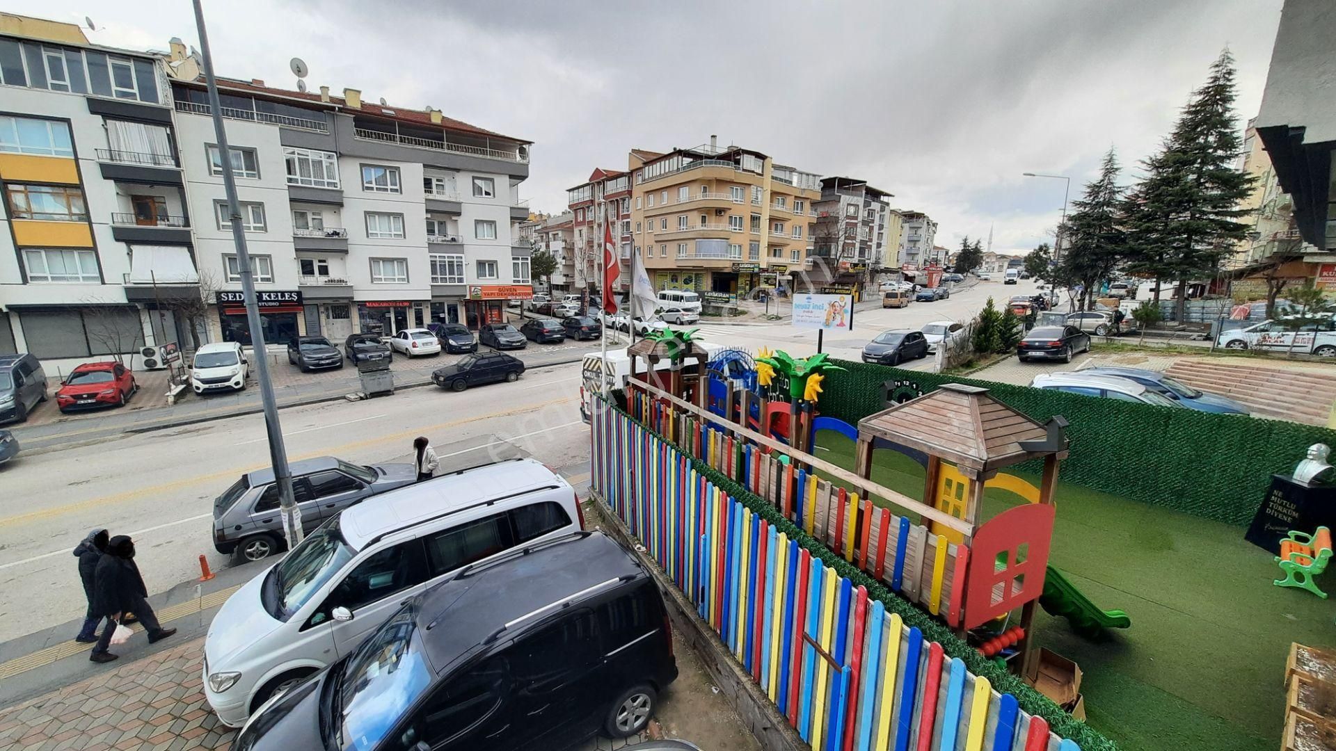 Akif'ten Topçu'da 3+1 Cadde Üzeri Pazar & Sağlık Ocağı Yakını Kiralık Daire - Görsel 20