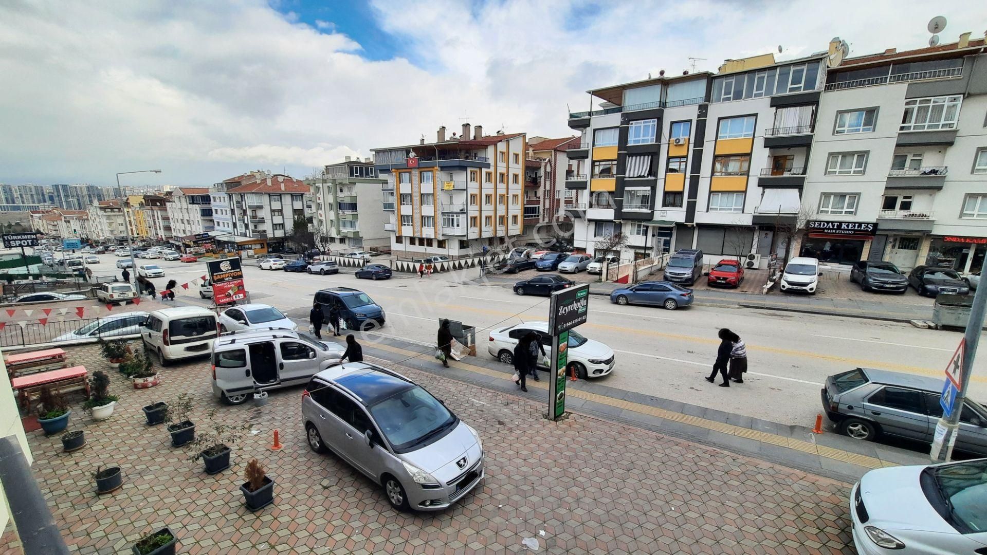 Akif'ten Topçu'da 3+1 Cadde Üzeri Pazar & Sağlık Ocağı Yakını Kiralık Daire - Görsel 19