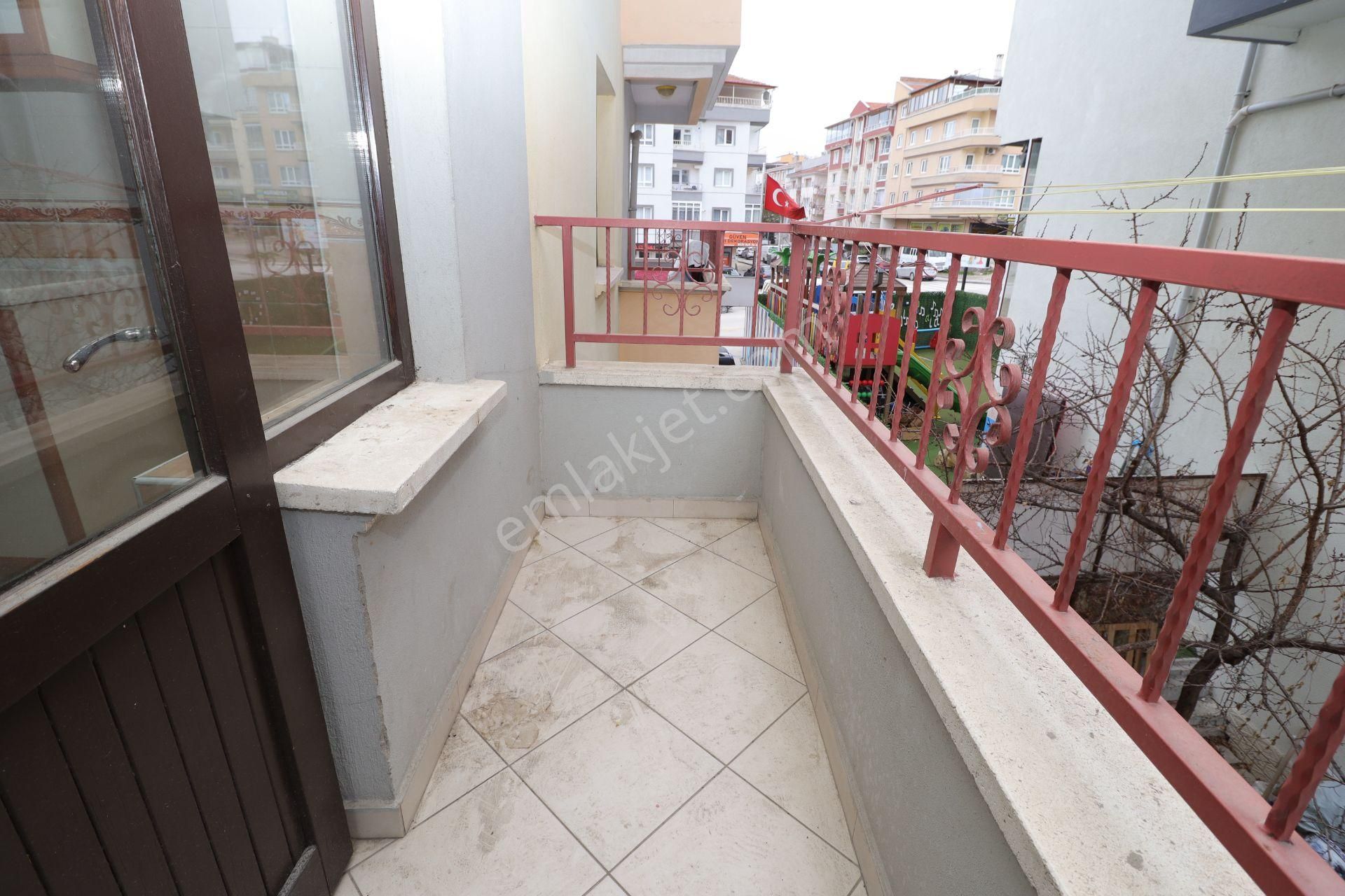 Akif'ten Topçu'da 3+1 Cadde Üzeri Pazar & Sağlık Ocağı Yakını Kiralık Daire - Görsel 6