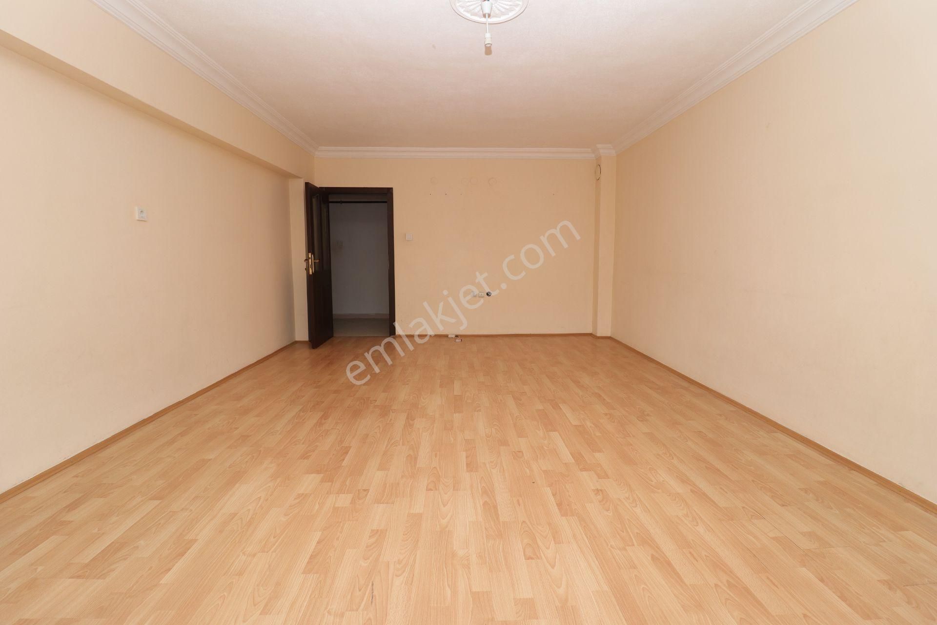 Akif'ten Topçu'da 3+1 Cadde Üzeri Pazar & Sağlık Ocağı Yakını Kiralık Daire - Görsel 9
