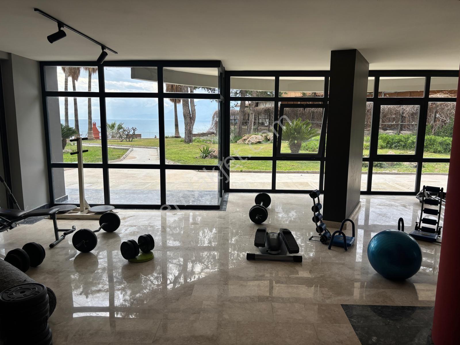 Evren Sitesinde 4+1 Emsalsiz Yalı Dairesi - Görsel 32