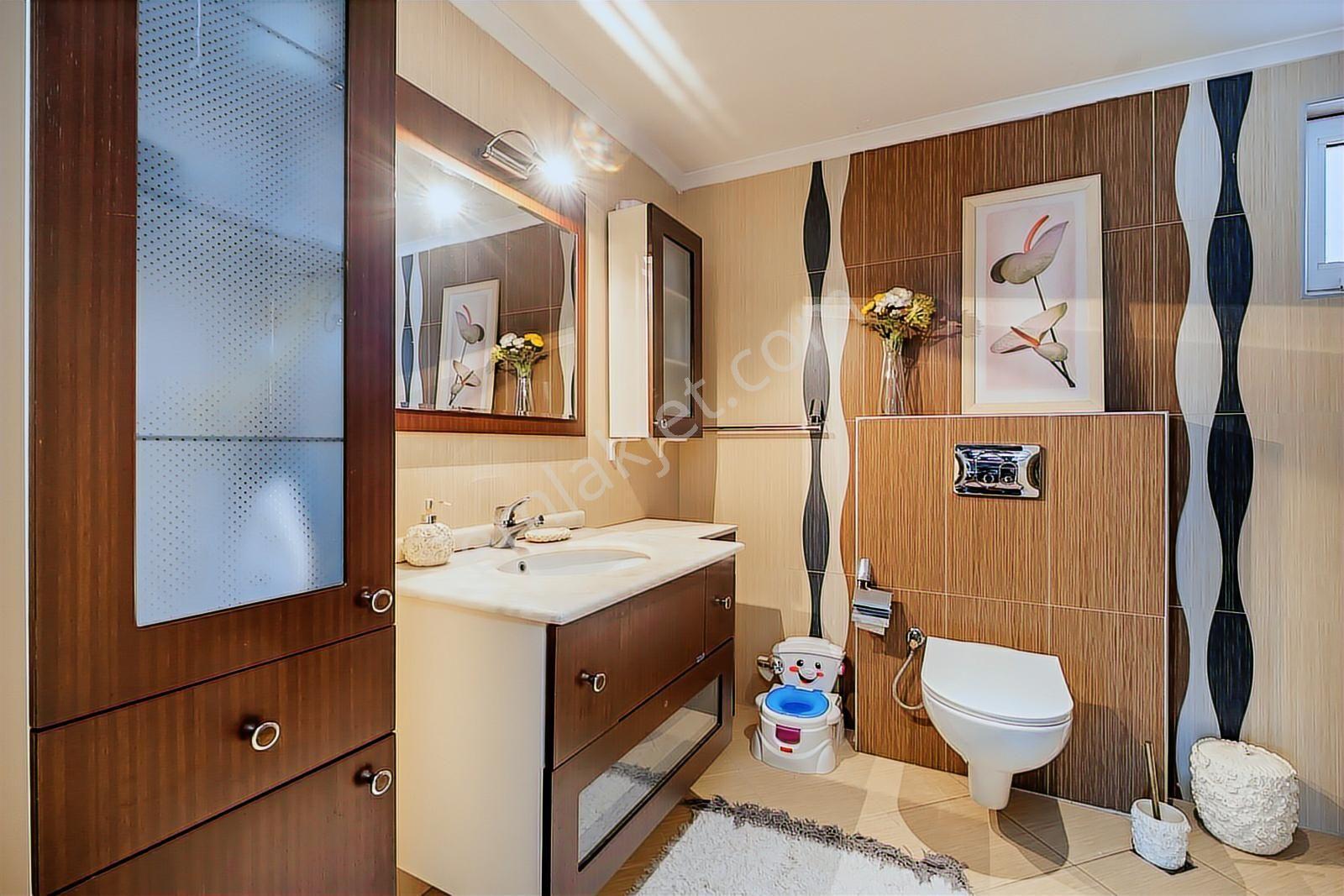 Evren Sitesinde 4+1 Emsalsiz Yalı Dairesi - Görsel 24