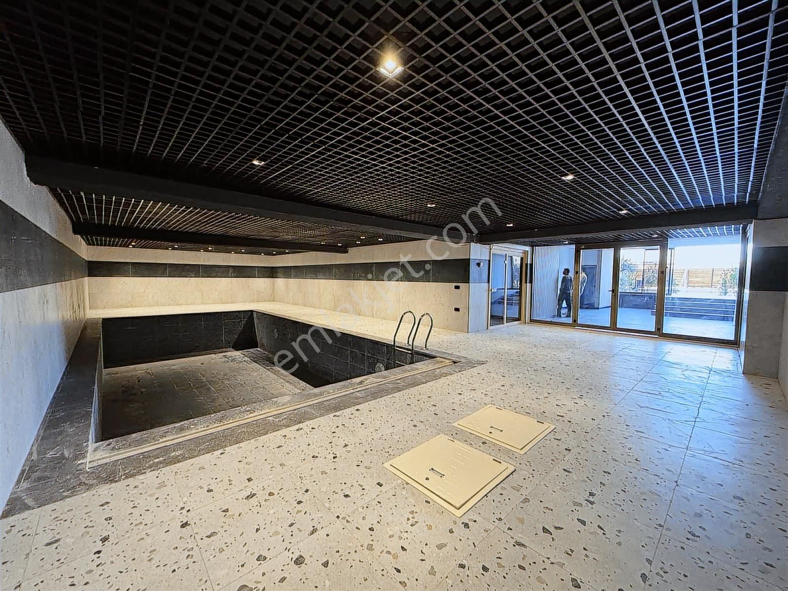 Eşyalı Otel Konsepti Havuz Ve Spor Salonlu Kiralık 1+1 Daire - Görsel 32