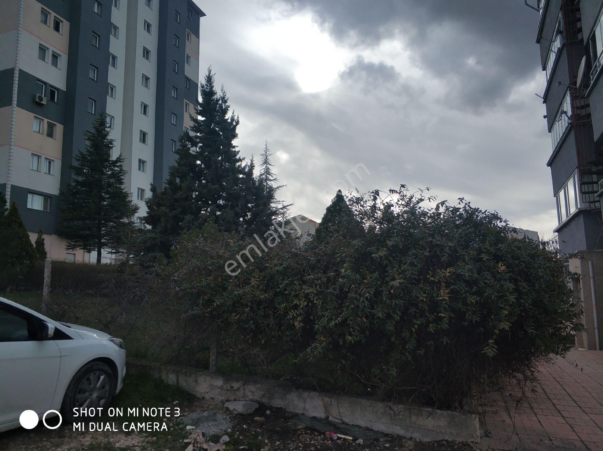 Sultandere Mahallesi'nde Kiralık 3+1 Ara Kat Okul Karşısında Çift Balkonlu Çift Wc'li - Görsel 21