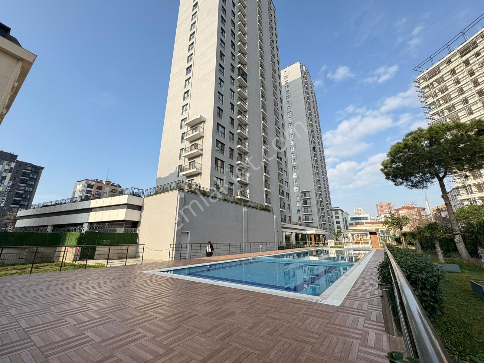 ▃artemin▃prava Kartal Sitesi'nde Ön Cephe Balkonlu 60m² Lüks 1+1