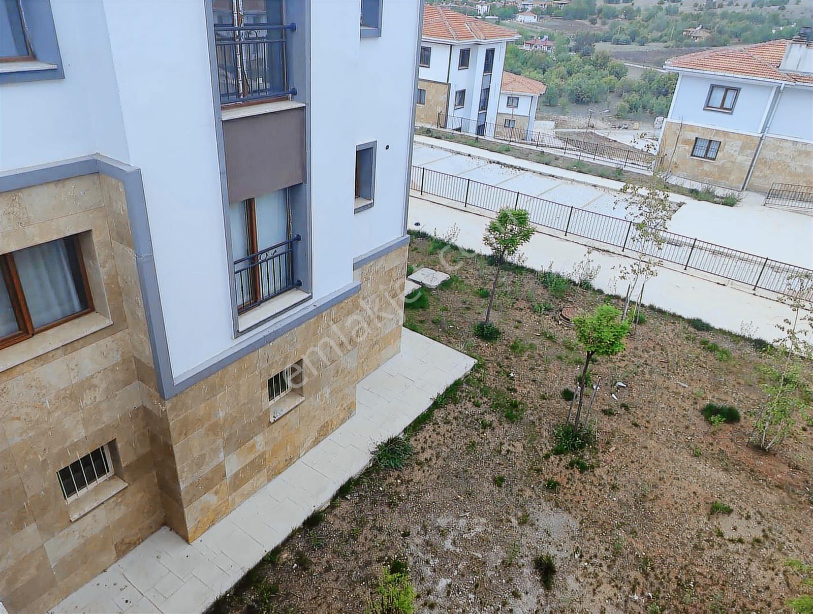 Hazar Gölü Gezinde Satılık 2+1 Tokı Dairesi, Eşyalıdır - Görsel 4