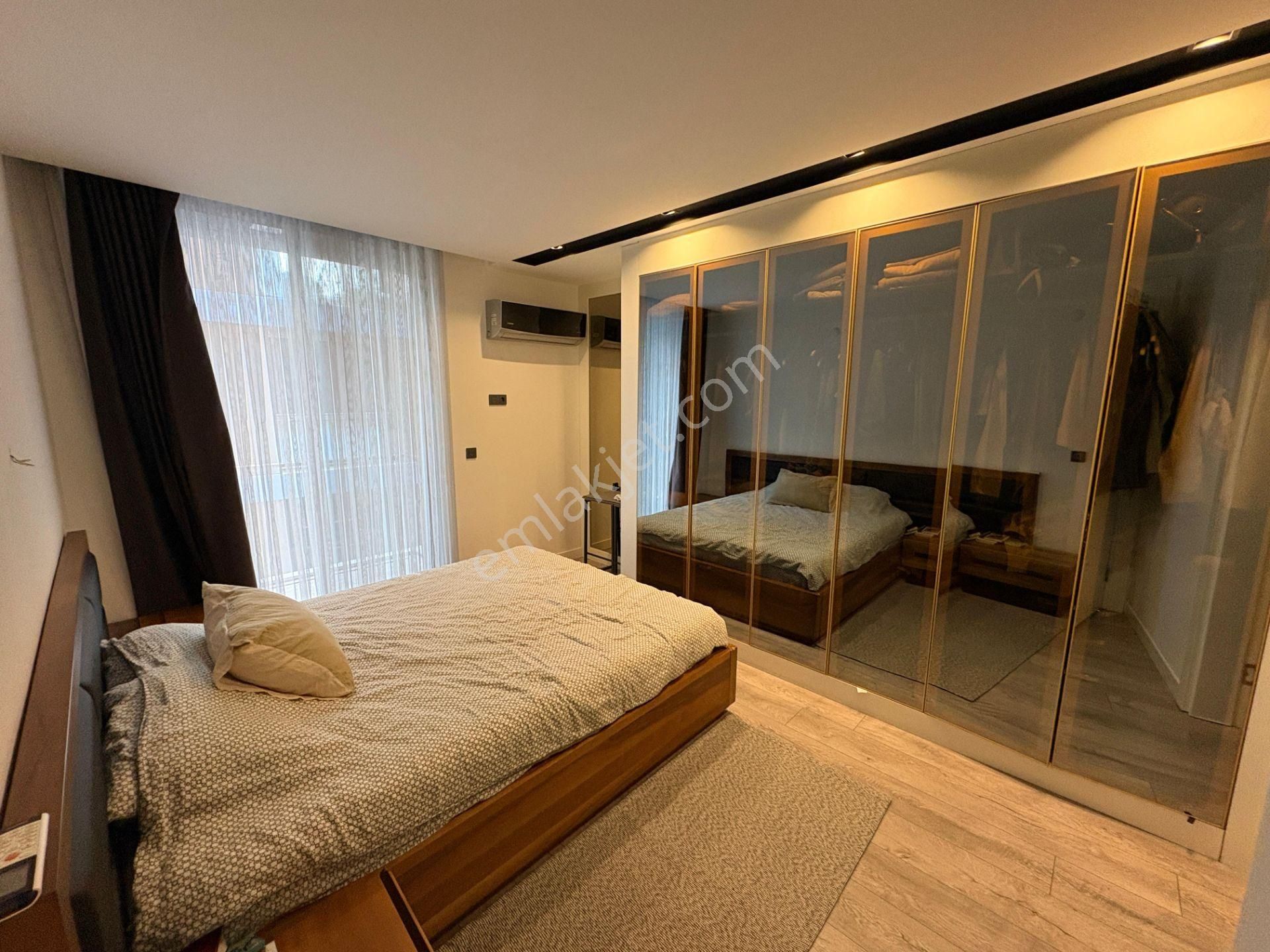 Zerdalilik 'te Lüks Site İçinde Güvenlikli K.otoparklı Havuzlu Arakat 2+1 - Görsel 12