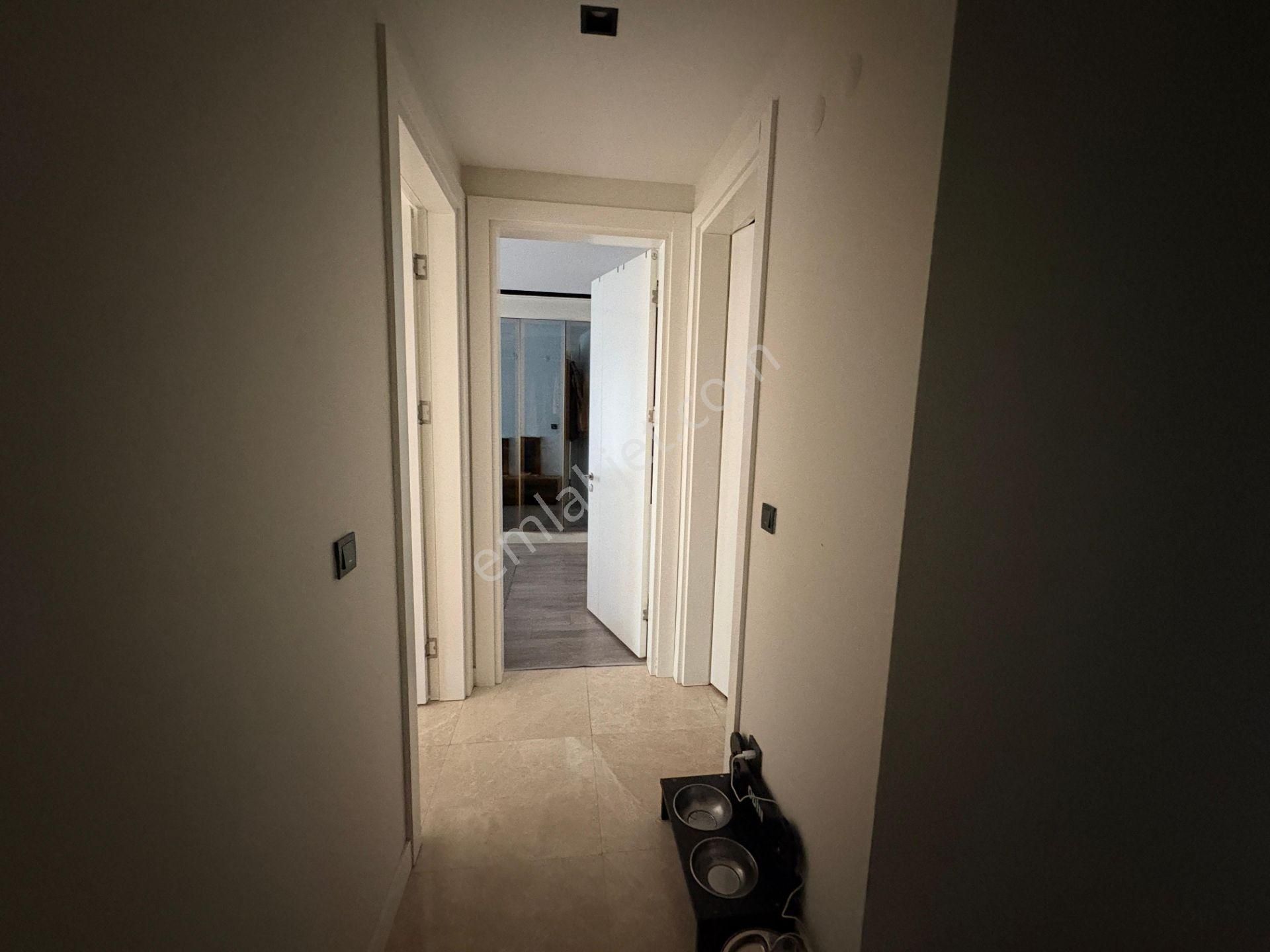 Zerdalilik 'te Lüks Site İçinde Güvenlikli K.otoparklı Havuzlu Arakat 2+1 - Görsel 18