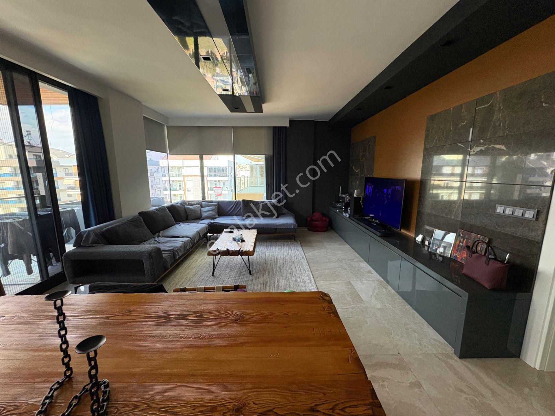 Zerdalilik 'te Lüks Site İçinde Güvenlikli K.otoparklı Havuzlu Arakat 2+1 - Görsel 4