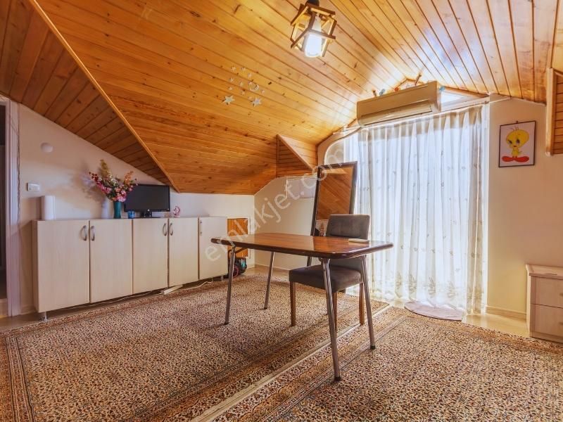 Belek Bankoğlu Sitesi'nde Havuzlu İngiliz Tasarım 3+1 Dubleks - Görsel 16