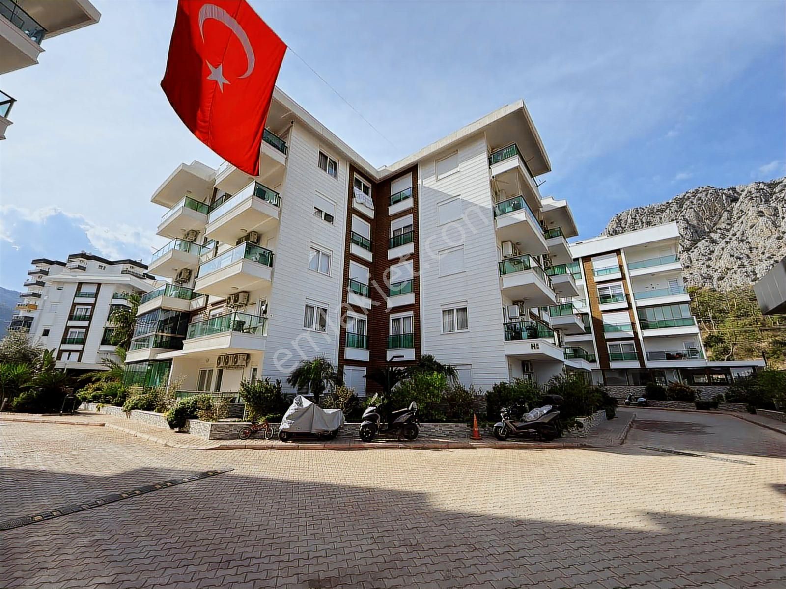 Konyaaltı Sarısu Green City'de Havuz Manzaralı Ara Kat 2+1 - Görsel 19