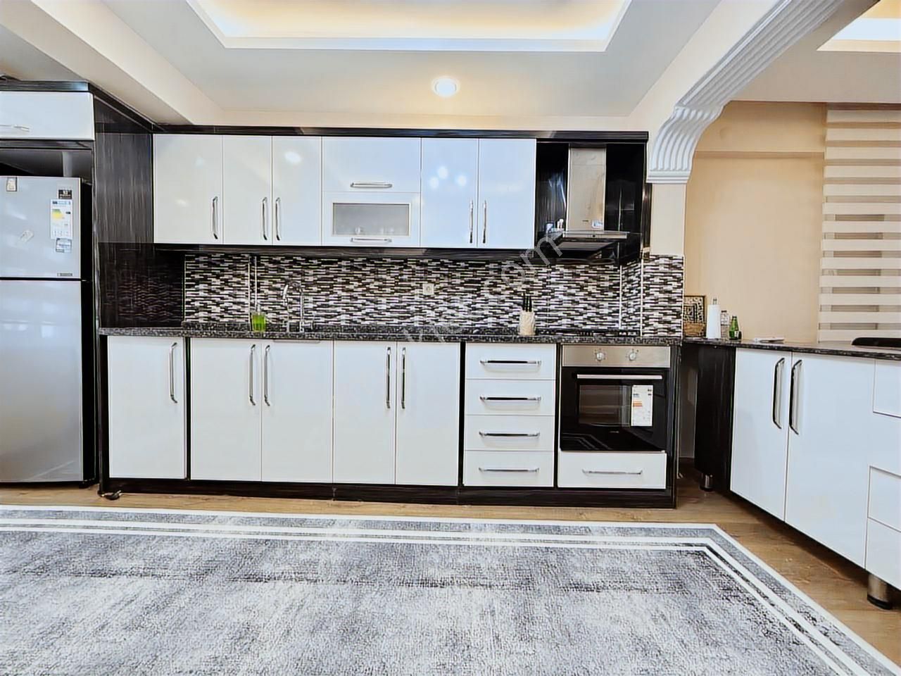 Belek'te Site İçi Havuzlu Plaja 1 Km Mesafede Bakımlı 5+1 Villa - Görsel 26