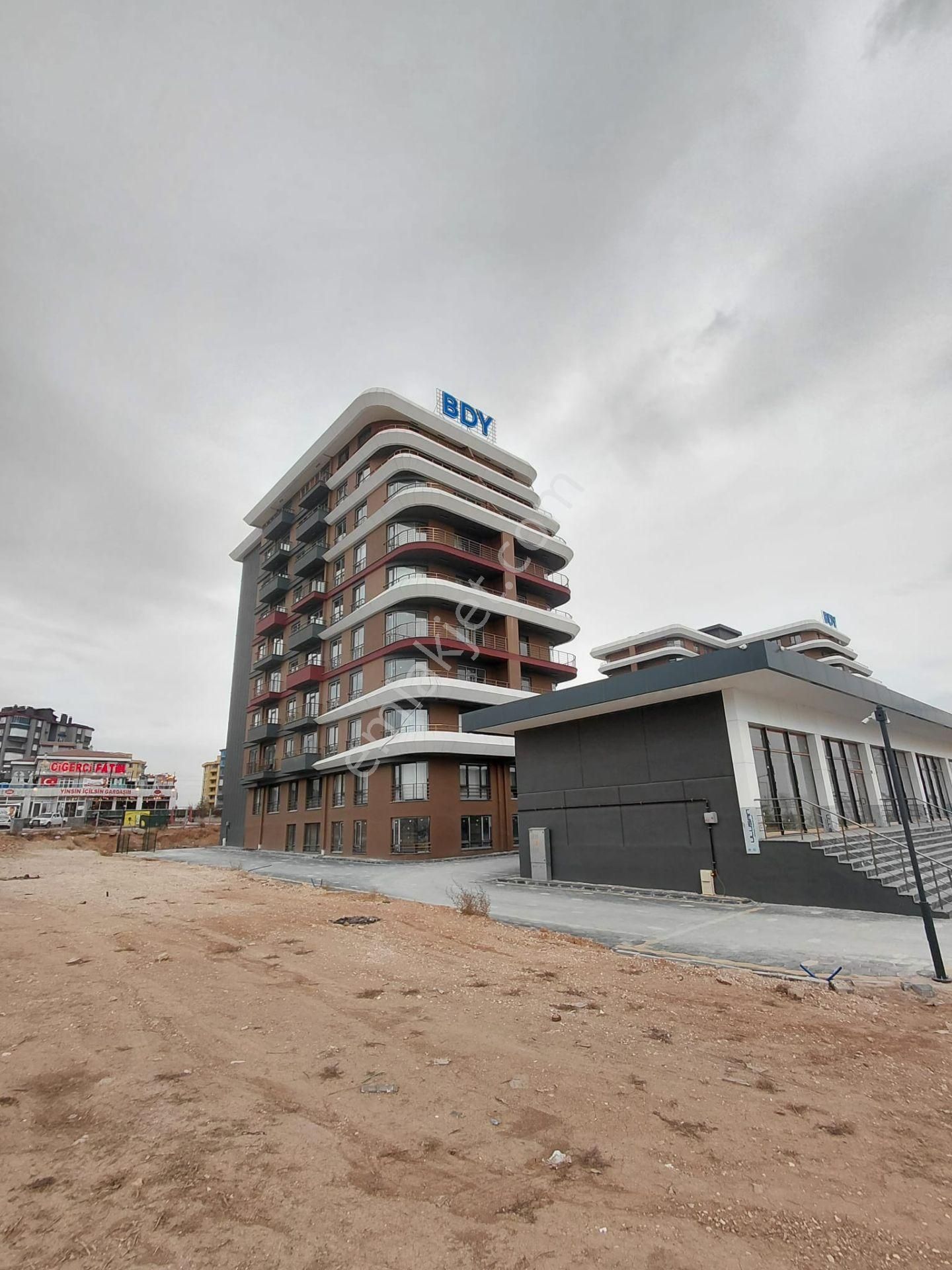 Emrah Çiftci'den Selçuklu Sancak Mah.teras Konutları Satılık 2+1 Daire - Görsel 2