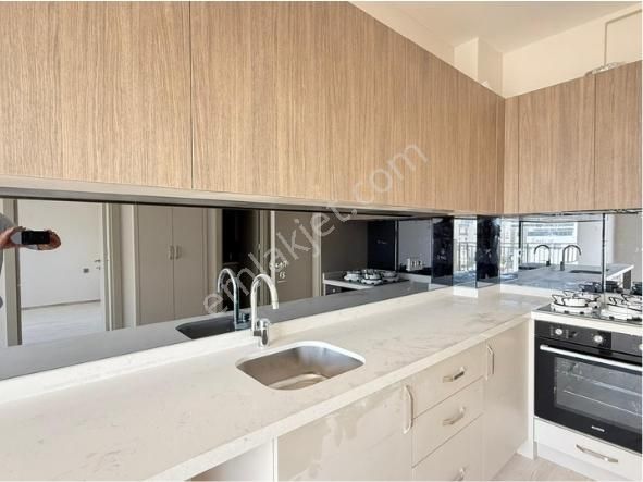 Altıntaş Akkavak Cd Üzeri Havuzlu Boş 1+1 Kiralık Daire - Görsel 24