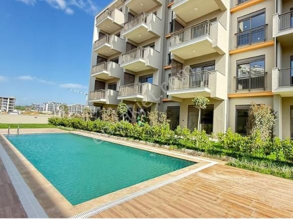 Altıntaş Akkavak Cd Üzeri Havuzlu Boş 1+1 Kiralık Daire