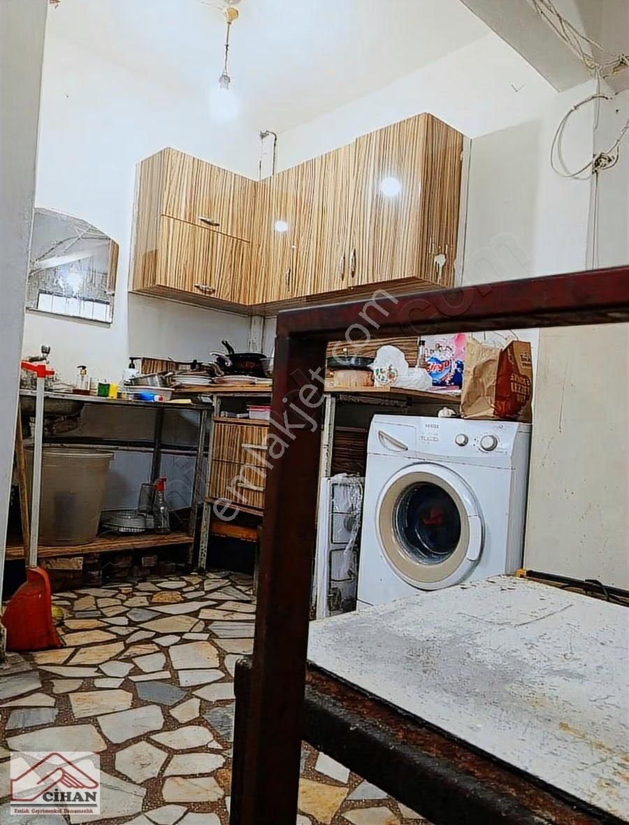 Devren Kiralık 240 M2 3 Katli Dükkan - Görsel 6