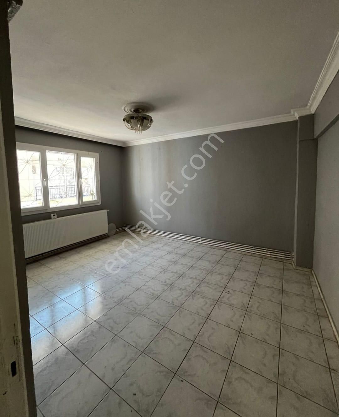 Onur Mahallesinde Kullanışlı Arsa Ve 3 Katlı Bina - Görsel 4