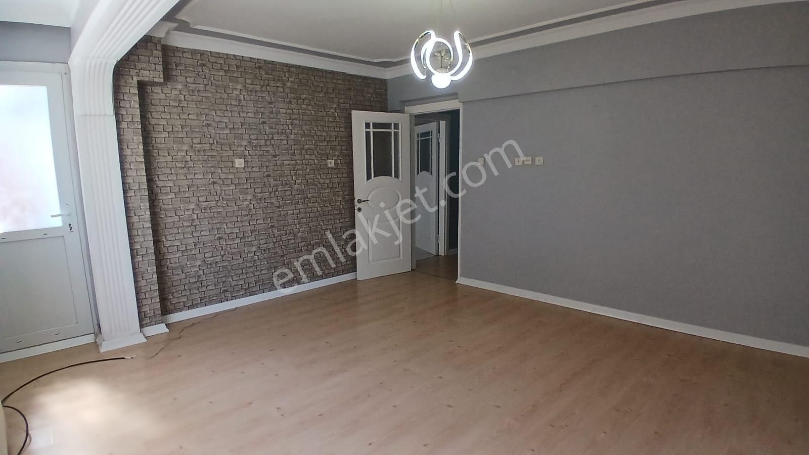 Onur Mahallesinde Kullanışlı Arsa Ve 3 Katlı Bina - Görsel 7