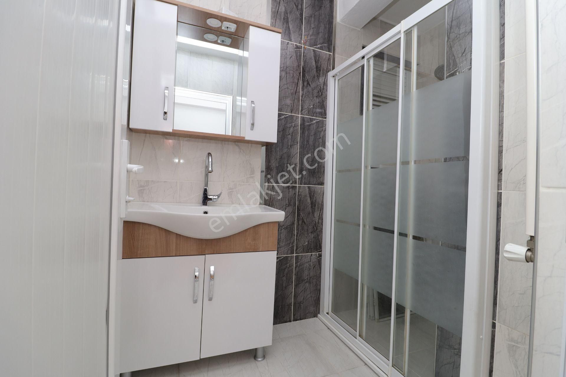 Etimesgut İstasyon'da Cadde'de Köşebaşı Arakat 3+1 Kiralık Daire - Görsel 20