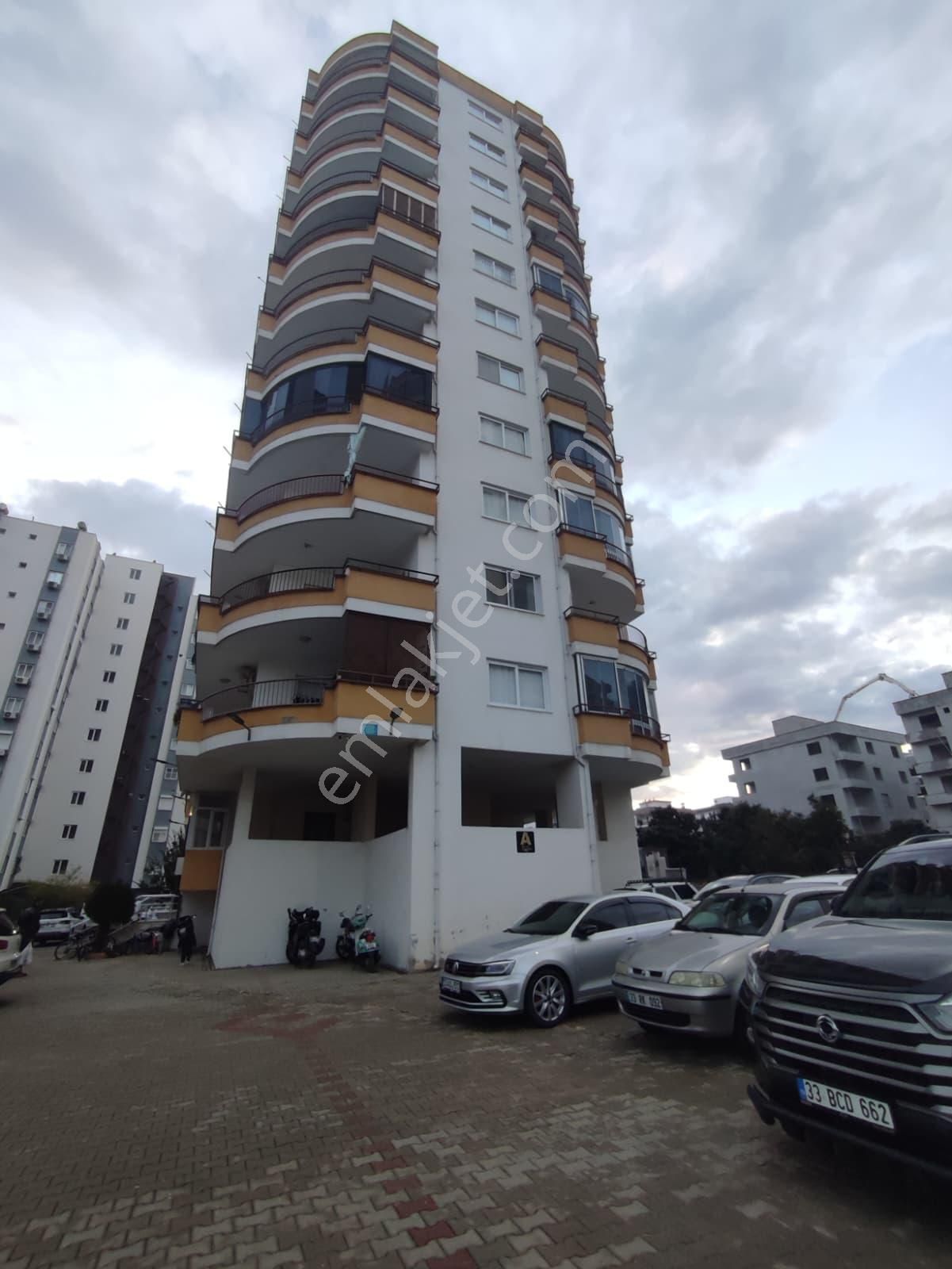 Erdemli Yukarı Alata Siteiçi Kaloriferli 205 M² Ultra Geniş 3+1 - Görsel 15