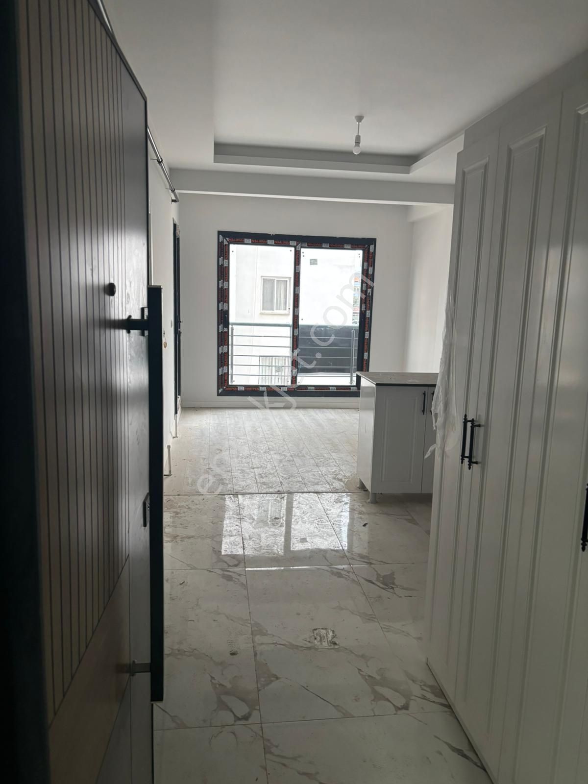 Mersin Erdemli Akdeniz Mahallesinde İmam Hatip Lisesi Karşısında 1+1 Kiralık Daire - Görsel 15
