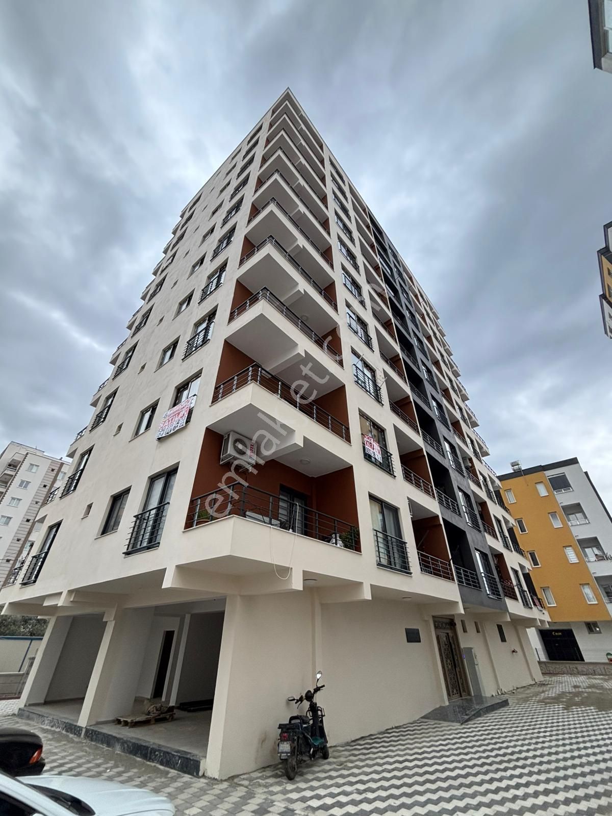 Mersin Erdemli Akdeniz Mahallesinde İmam Hatip Lisesi Karşısında 1+1 Kiralık Daire - Görsel 19