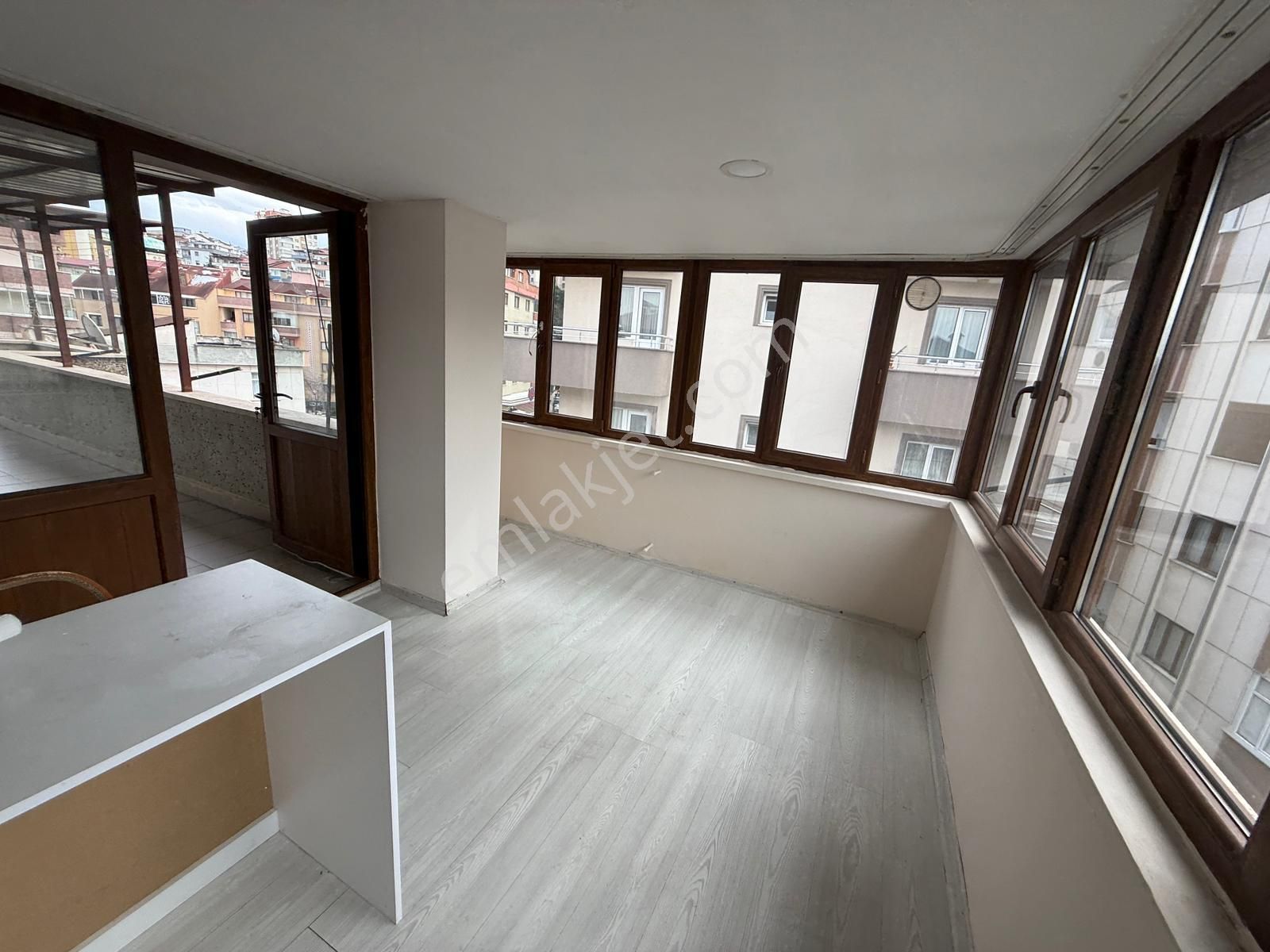 Trabzon Karşıyaka'da Kiralık 2+1 Daire - Görsel 3