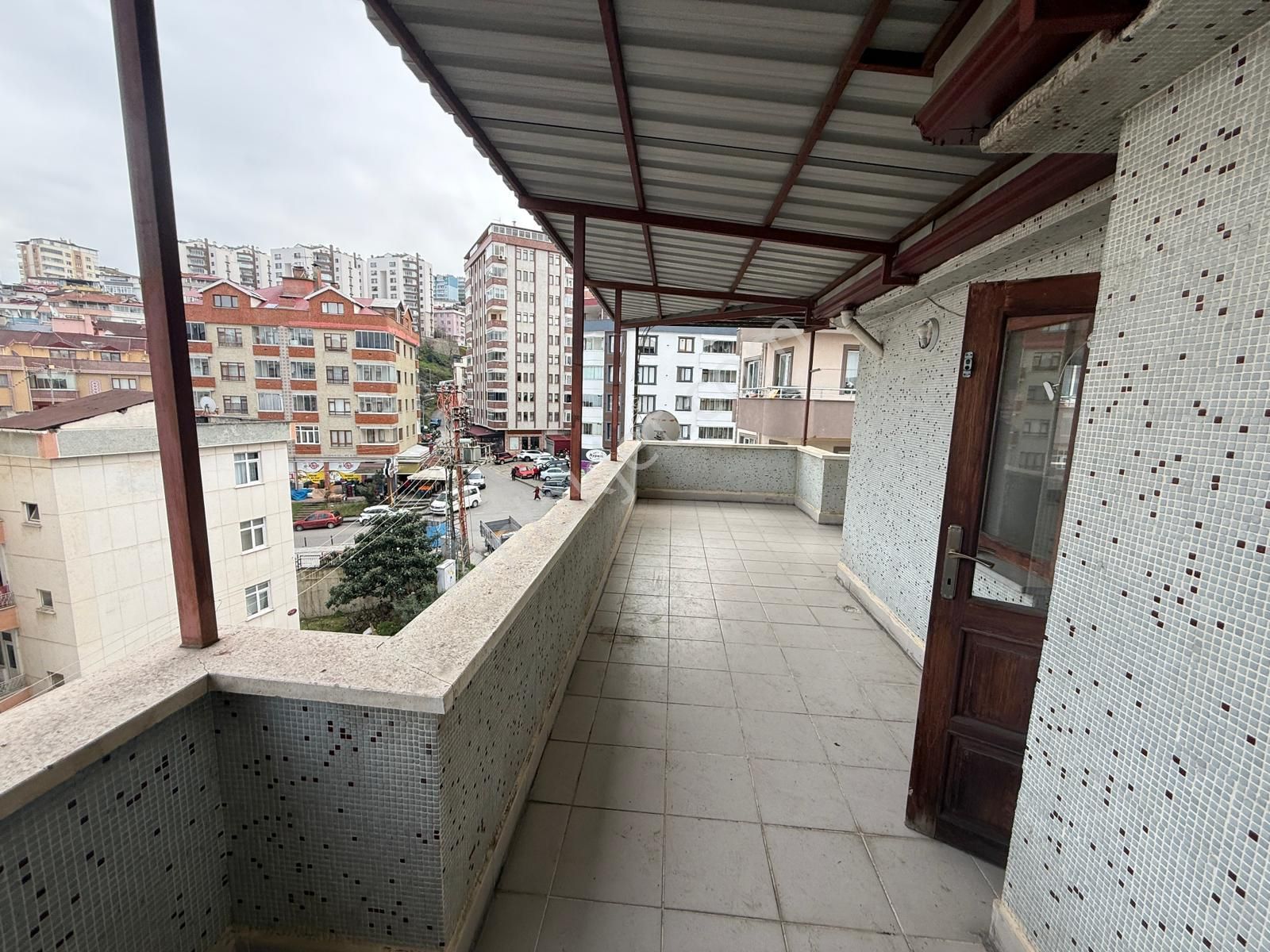 Trabzon Karşıyaka'da Kiralık 2+1 Daire - Görsel 24