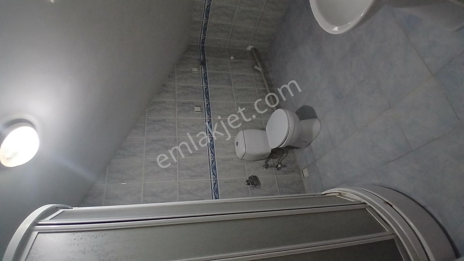 Ataşehir İçerenköyde Teraslı Masrafsız Genç Binada Kiralık Daire - Görsel 13
