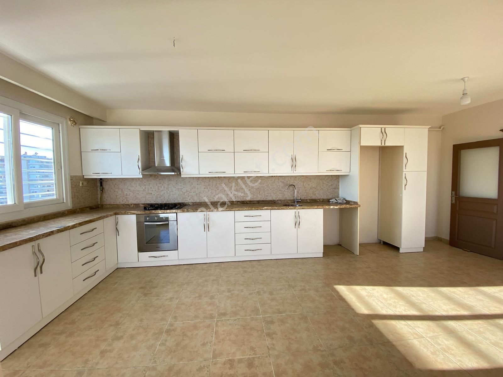 Lemas Emlak : Barbaros Mah 4+1 Kiralık Daire - Görsel 6