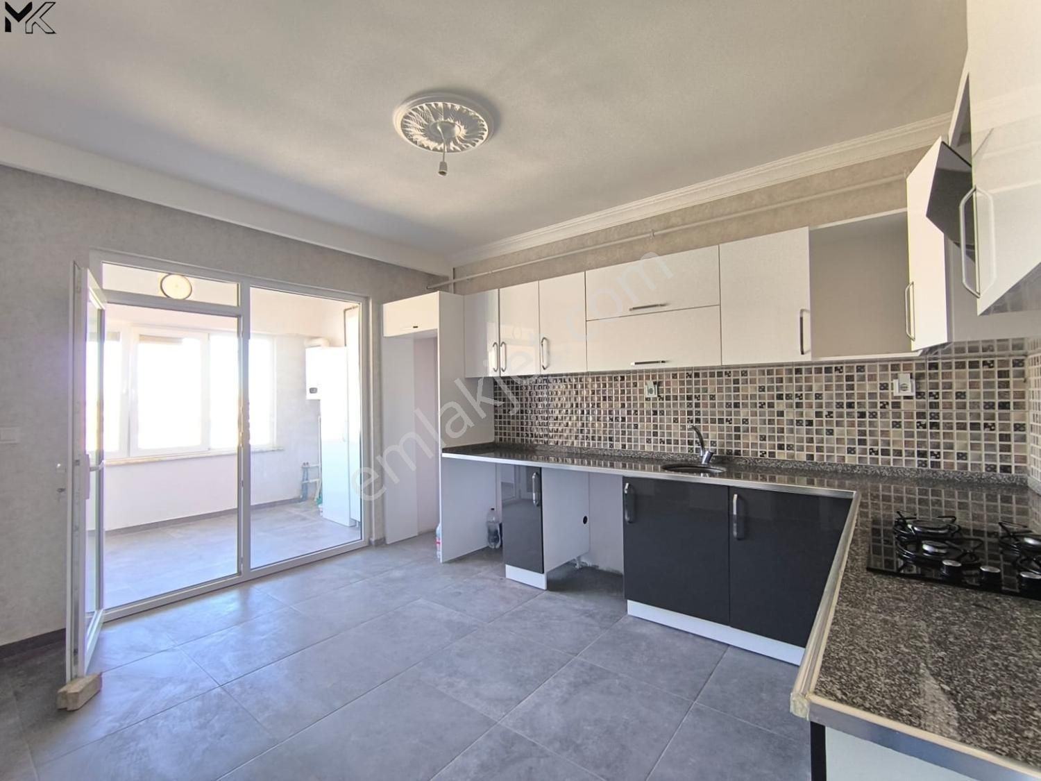 Mete Konakları Yakını 2+1 Kiralık Daire, 5 Yıllık Asansörlü Dublex