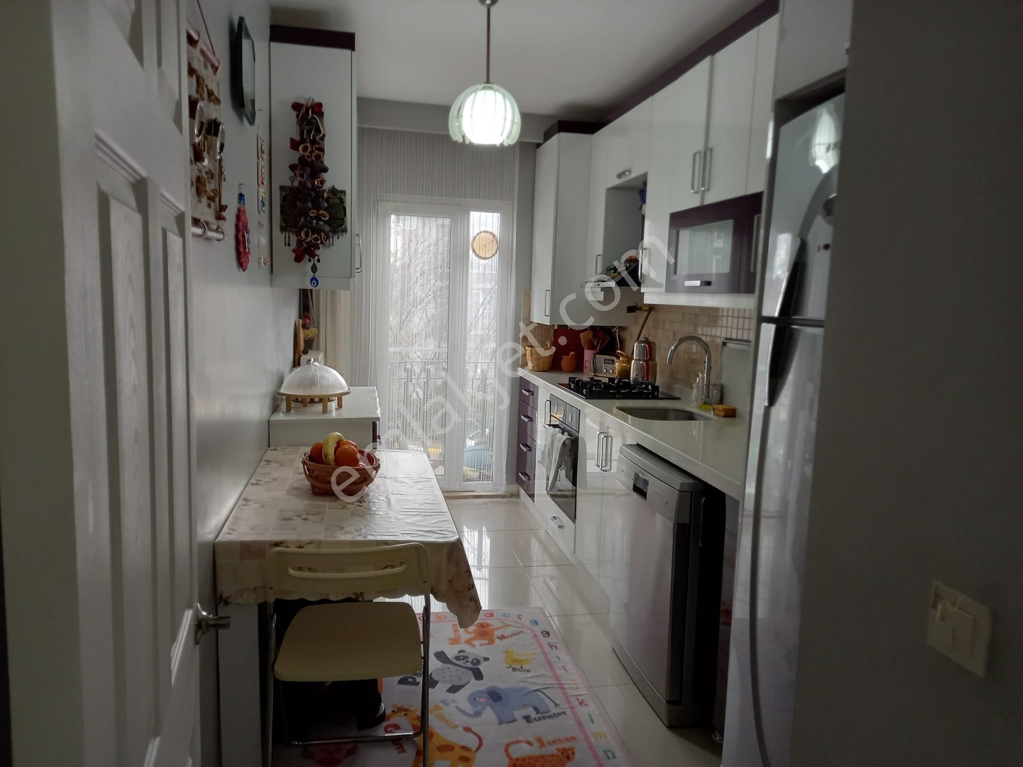 Armina Evlerinde Tadilatlı Satılık 2+1 Daire - Görsel 14