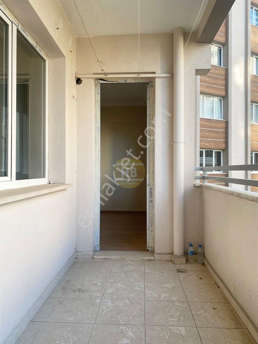 Hb'den 3+1 Kiralık Daire, Site İçi, Ara Kat, Merkezi Doğalgaz, Ebeveyn Banyo, Otopark - Görsel 17