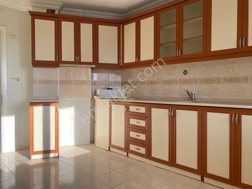 Hb'den 3+1 Kiralık Daire, Site İçi, Ara Kat, Merkezi Doğalgaz, Ebeveyn Banyo, Otopark - Görsel 9
