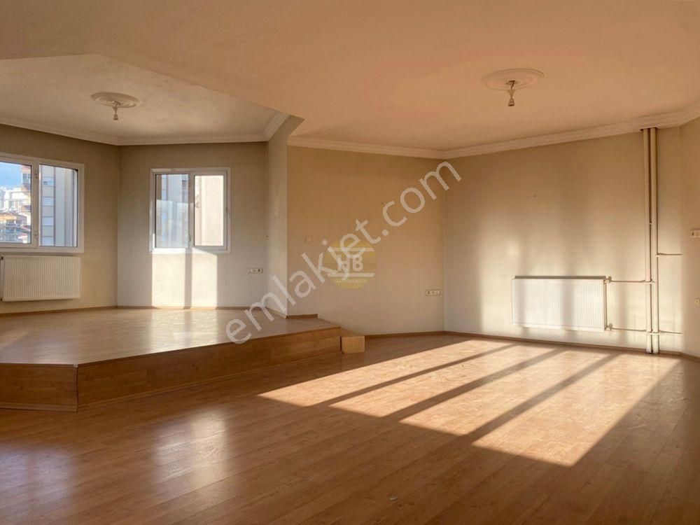 Hb'den 3+1 Kiralık Daire, Site İçi, Ara Kat, Merkezi Doğalgaz, Ebeveyn Banyo, Otopark - Görsel 5