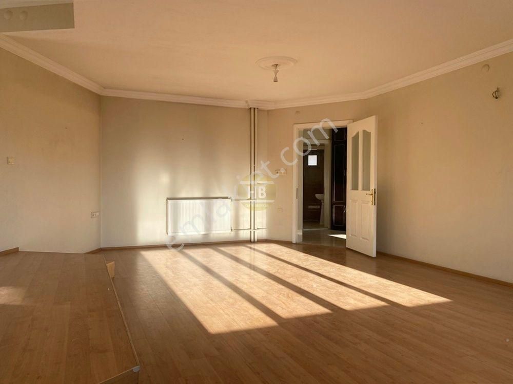 Hb'den 3+1 Kiralık Daire, Site İçi, Ara Kat, Merkezi Doğalgaz, Ebeveyn Banyo, Otopark - Görsel 4