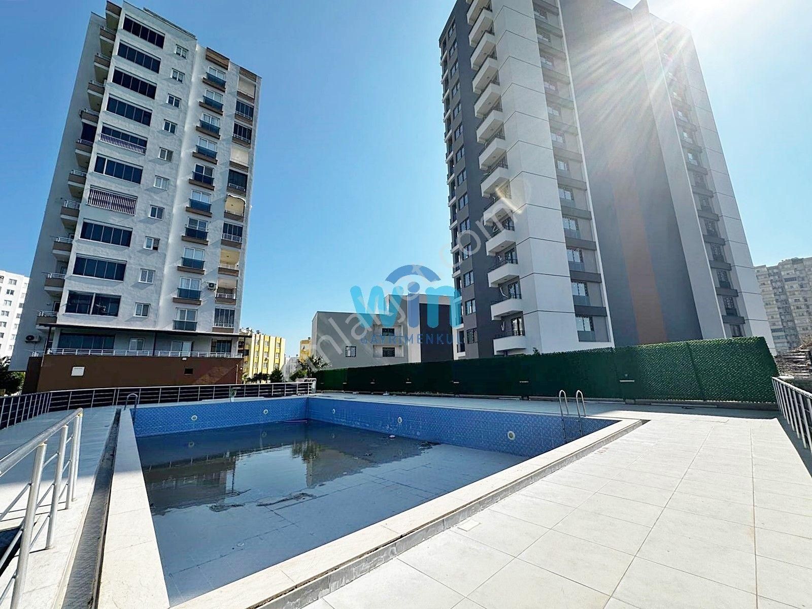 Win'den Çeşmeli'de Full Eşyalı Site İçerisinde Kiralık 1+1 Daire