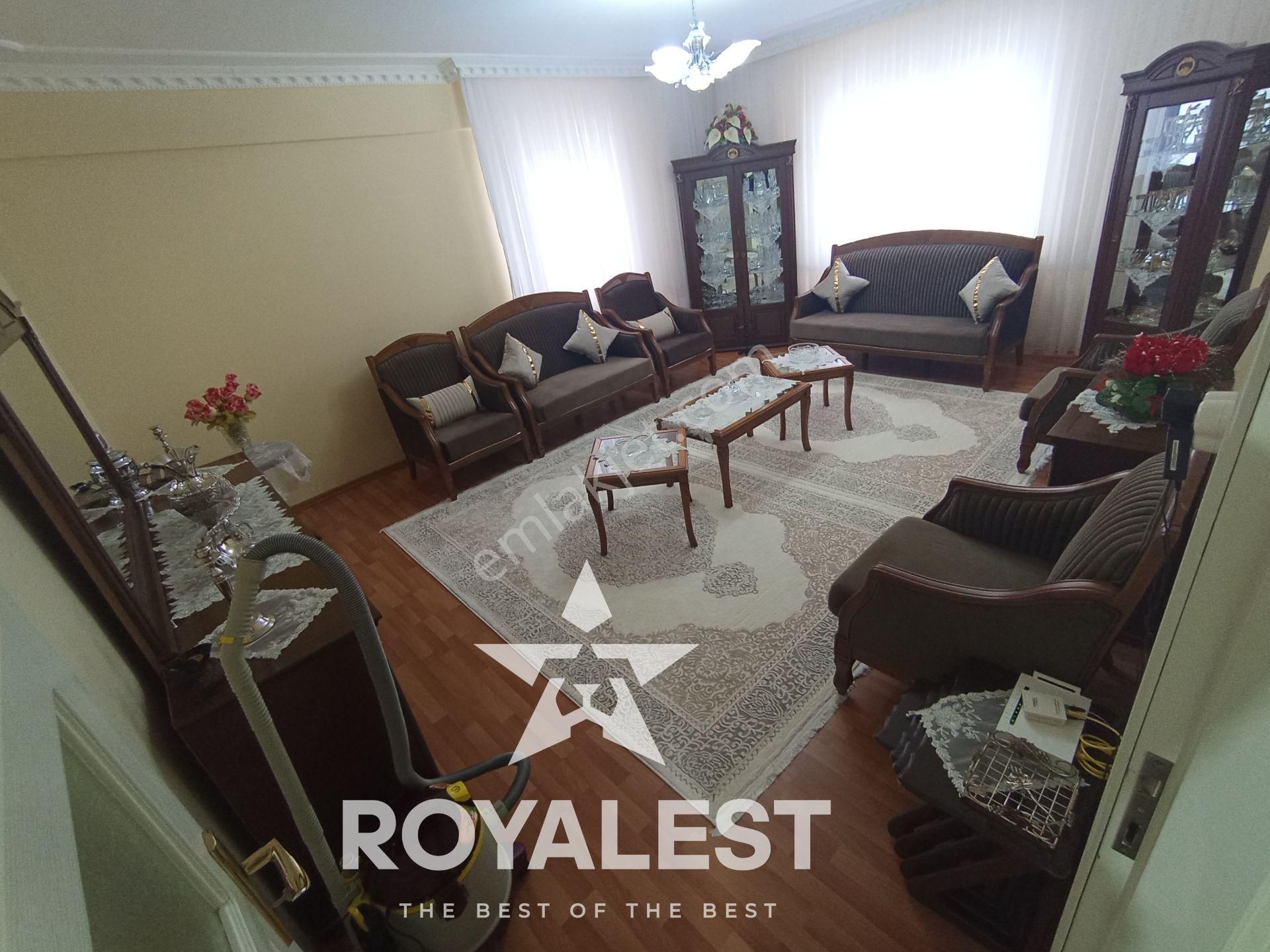 Royalest'ten Abdülhamit Han Çevreyolu Yanı Temiz Ve Bakımlı 3+1