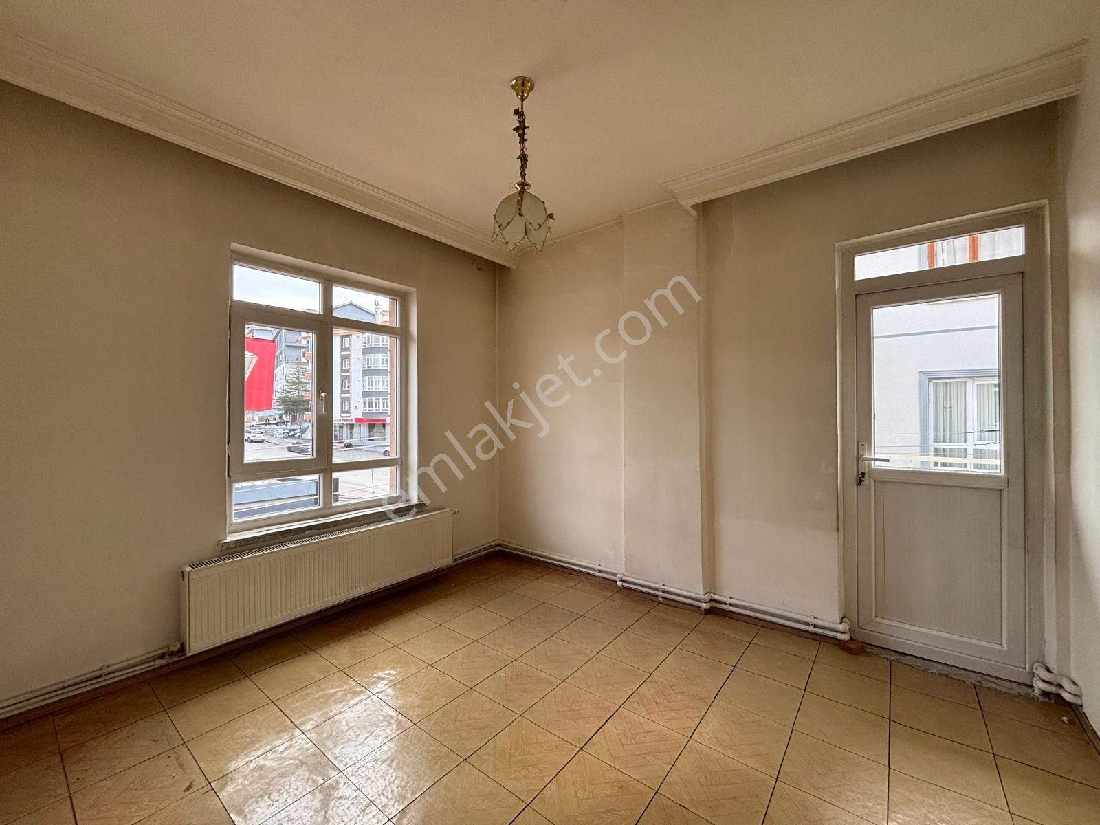 Taşcılar'dan Salı Pazarı Yanı Ara Kat Masrafsız 3+1 Fırsat Daire - Görsel 11