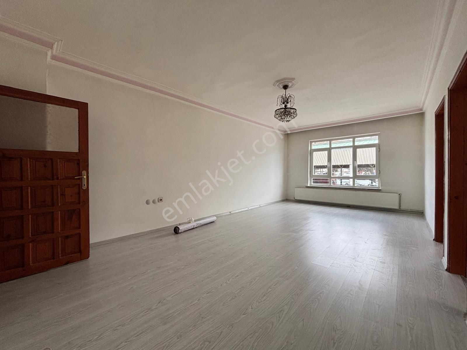 Taşcılar'dan Salı Pazarı Yanı Ara Kat Masrafsız 3+1 Fırsat Daire - Görsel 3