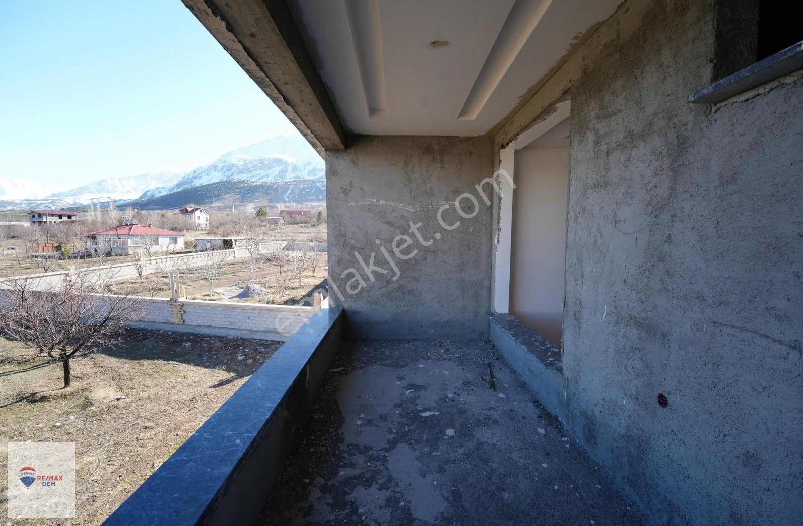 Remax Dem'den Yaylabaşı' Da 12+2 Satılık Villa - Görsel 14