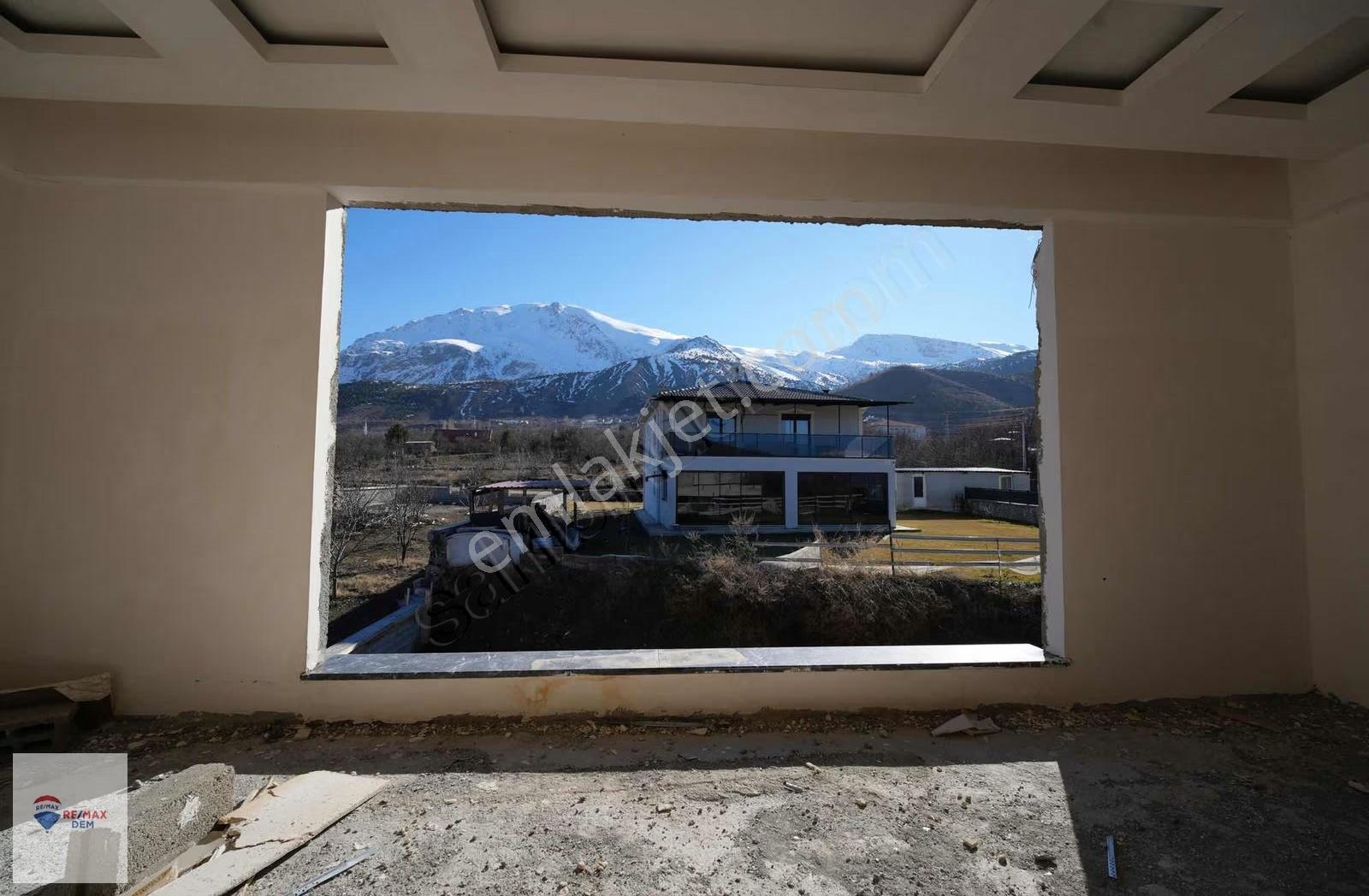 Remax Dem'den Yaylabaşı' Da 12+2 Satılık Villa - Görsel 22