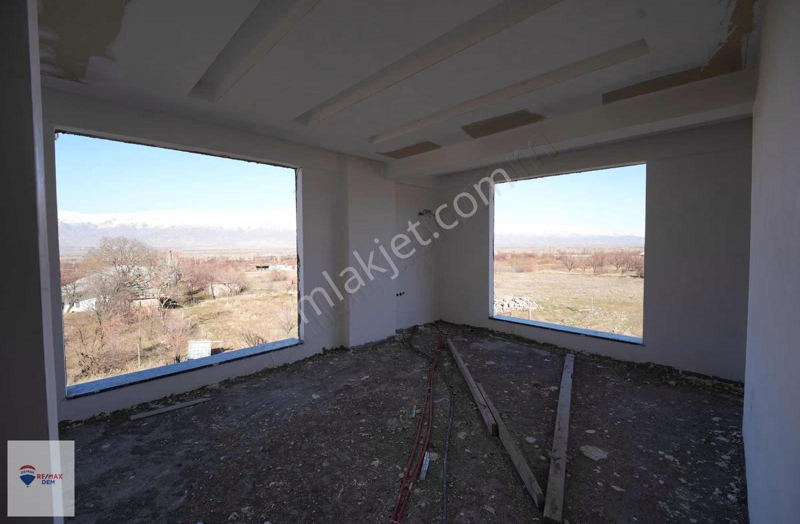 Remax Dem'den Yaylabaşı' Da 12+2 Satılık Villa - Görsel 23