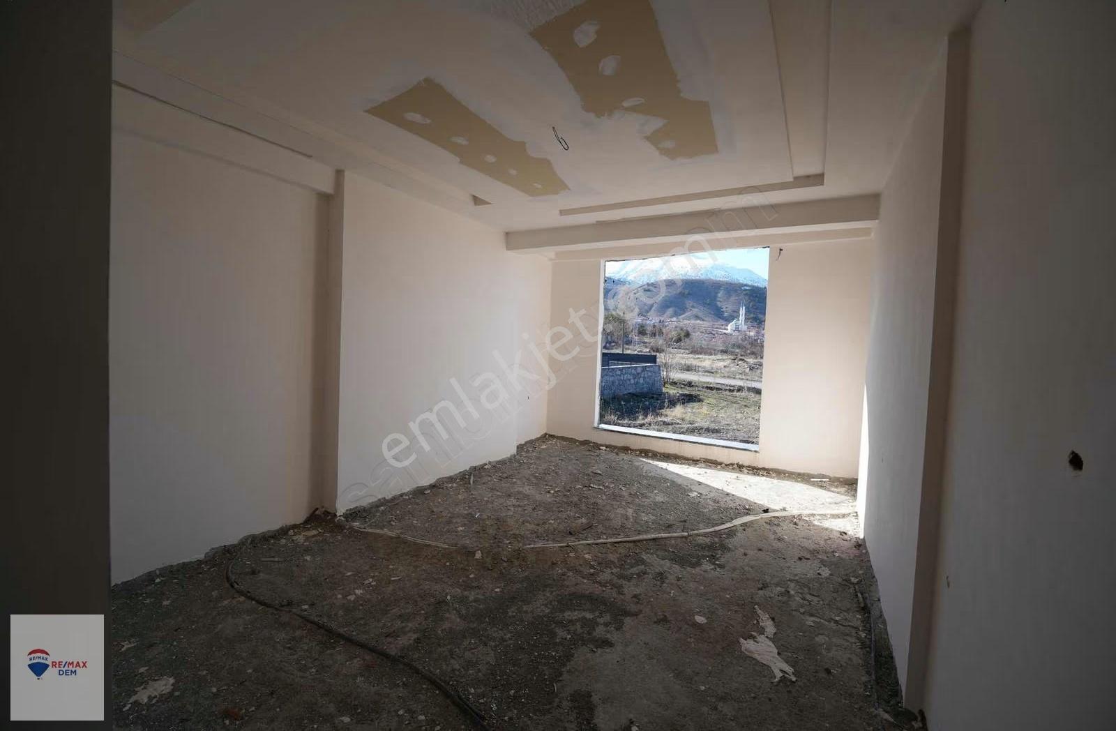 Remax Dem'den Yaylabaşı' Da 12+2 Satılık Villa - Görsel 2