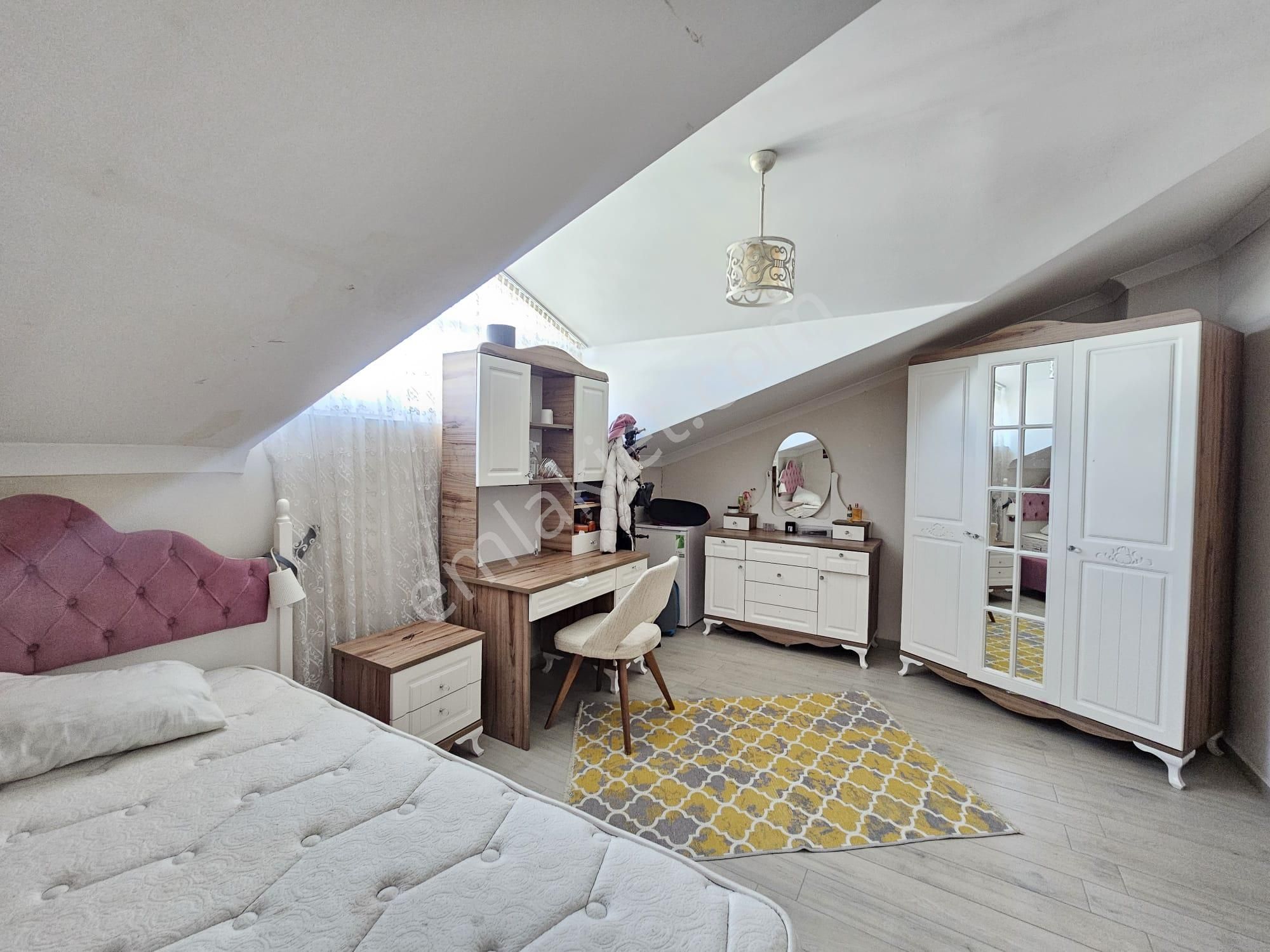 Goldhouse Dan Babataşı Mahallesinde Kiralık Eşyasız 4+1 Villa - Görsel 22