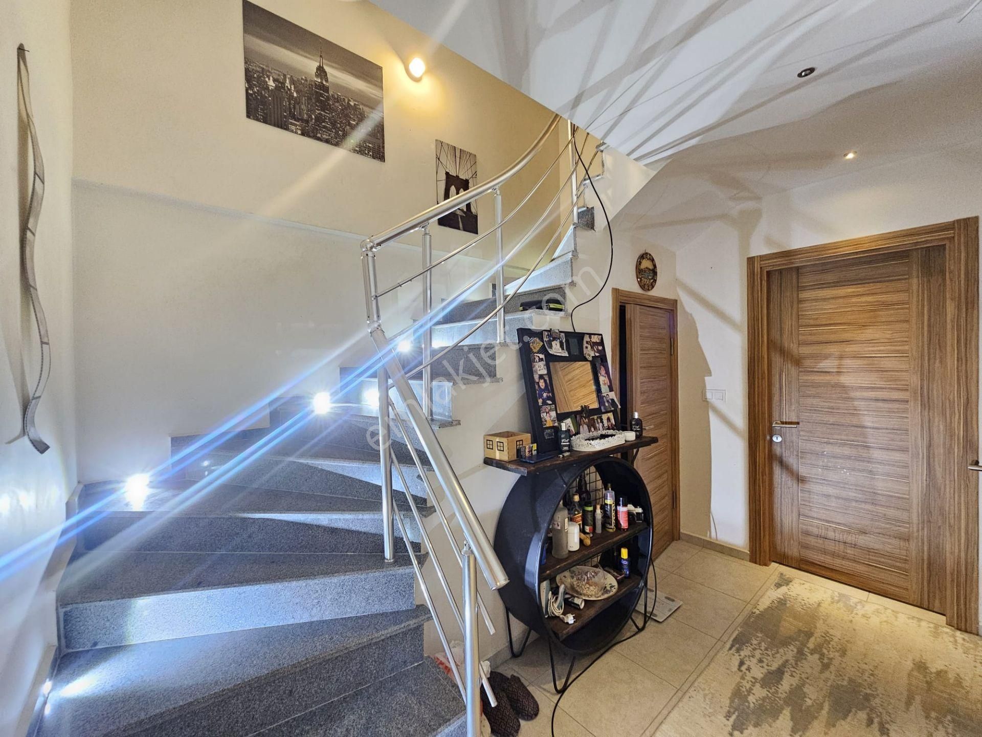 Goldhouse Dan Babataşı Mahallesinde Kiralık Eşyasız 4+1 Villa - Görsel 14