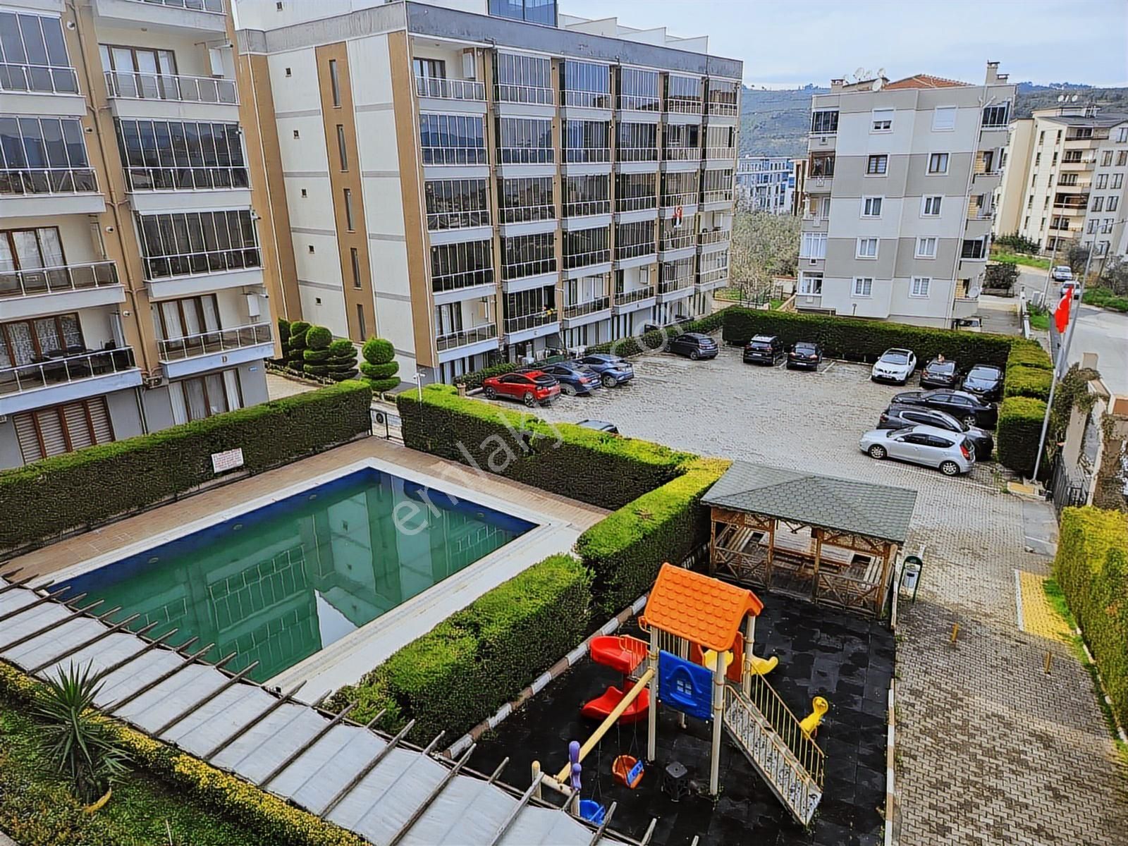 Oymak Mudanya Sitesinde 2+1 Full Eşyalı Kiralık Daire