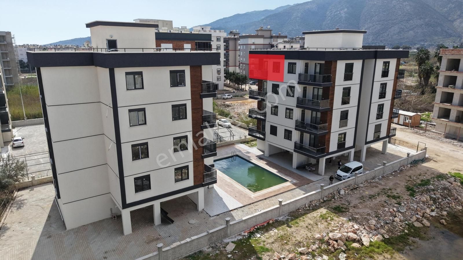 Gökhan Gökdemir'den Havuzlu Site İçinde 1+1 Kiralık Daireler - Görsel 18