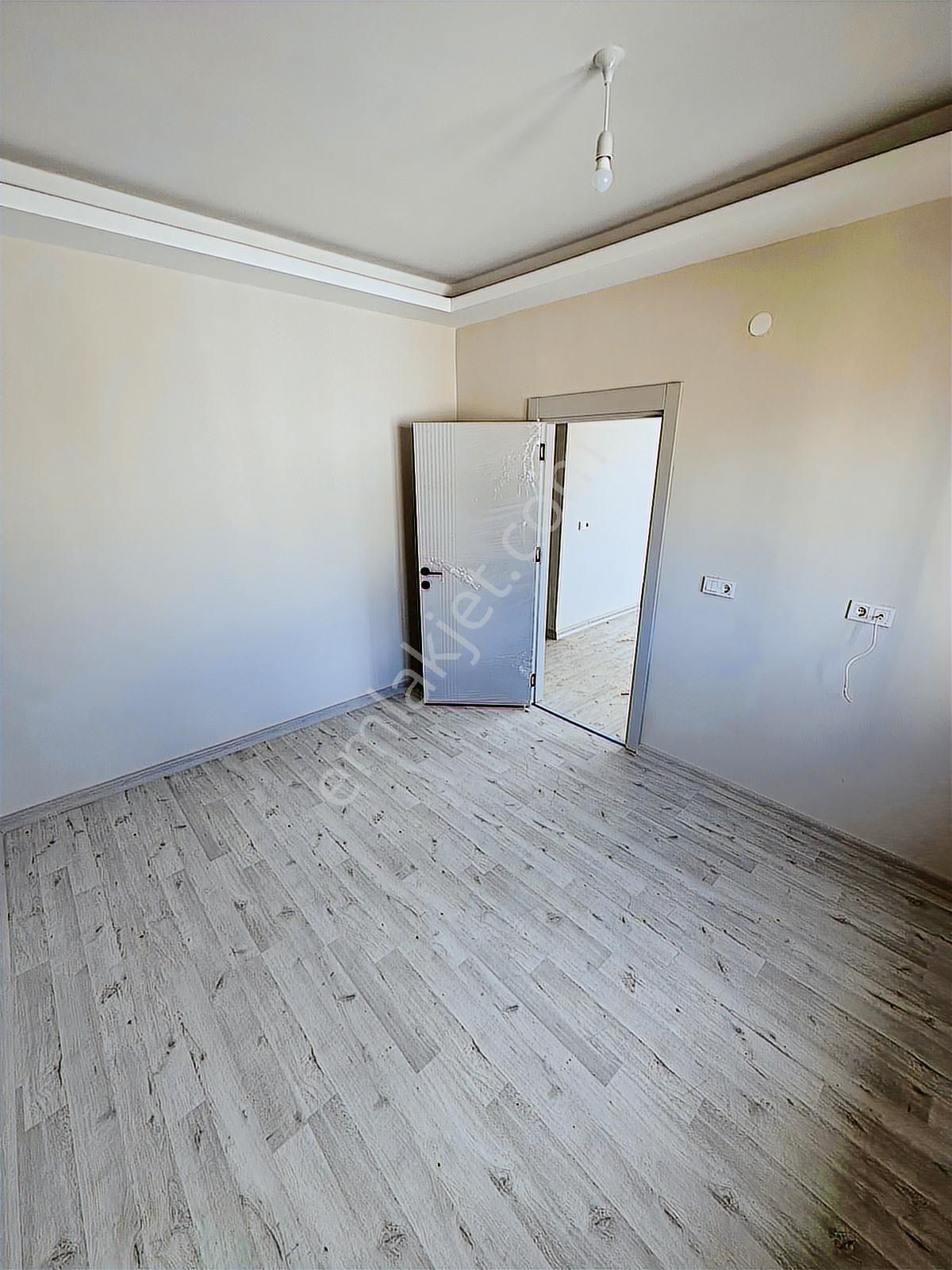 Gökhan Gökdemir'den Havuzlu Site İçinde 1+1 Kiralık Daireler - Görsel 22